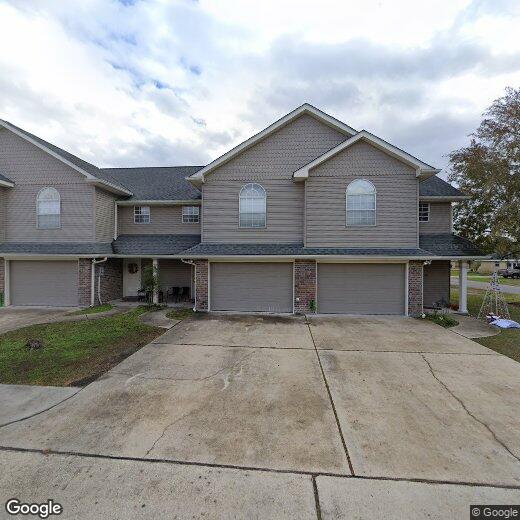 302 Perryl Ln, Luling, LA 70070 Townhome Rentals in Luling LA