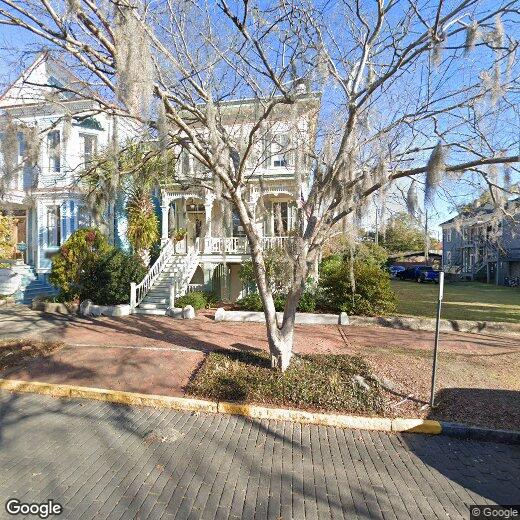 Primary Photo - 118 E Waldburg St