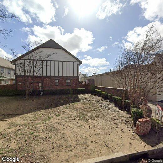Primary Photo - 2432 E 59th Ct