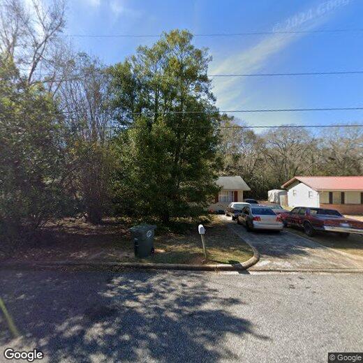 Primary Photo - 215 Meadowbrook Dr