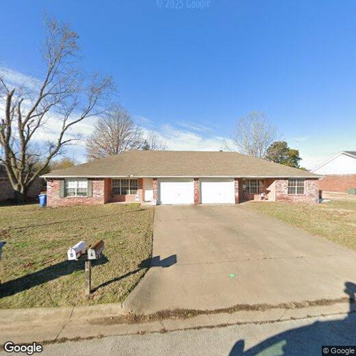 Foto principal - 1402 SE O St