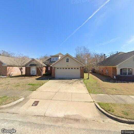 Primary Photo - 3912 Claiborne Cir