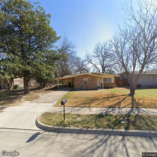 Primary Photo - 2106 Skylark Dr
