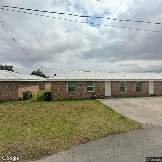 Primary Photo - 207 W Aztec Ave