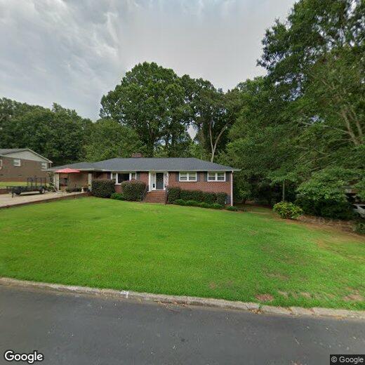 Primary Photo - 132 Tanglewood Dr