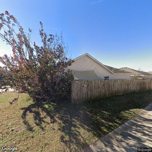 Primary Photo - 1137 S Holland Dr