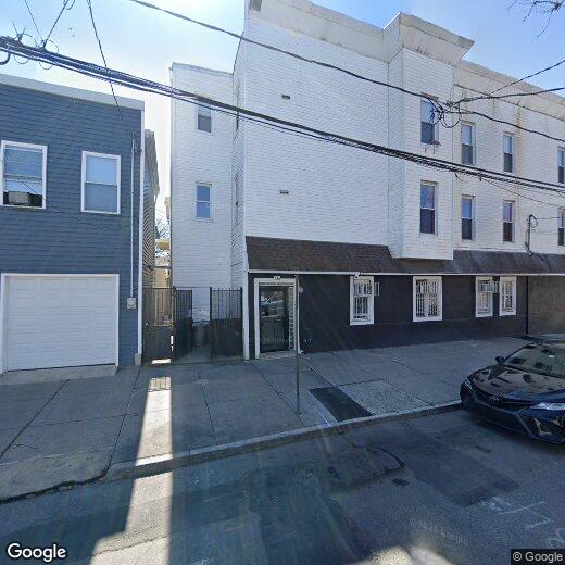 Primary Photo - 236 New York Ave