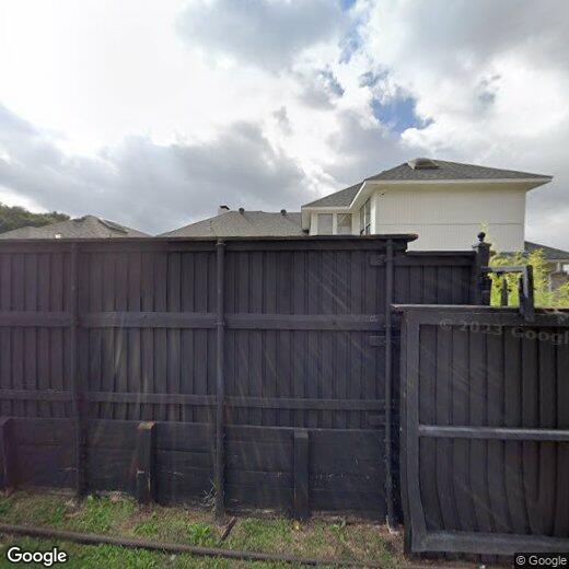 Foto principal - 7605 Queens Garden Dr