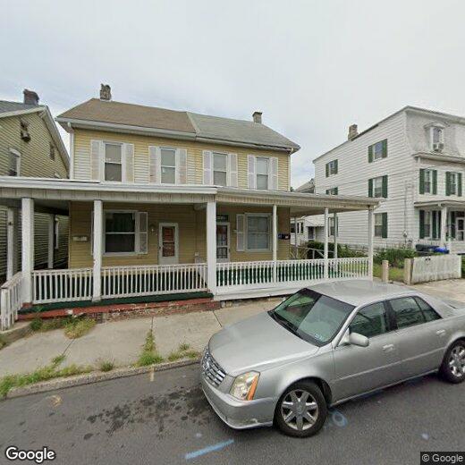 Primary Photo - "Charming 3-Bedroom Duplex on Lincoln St –...