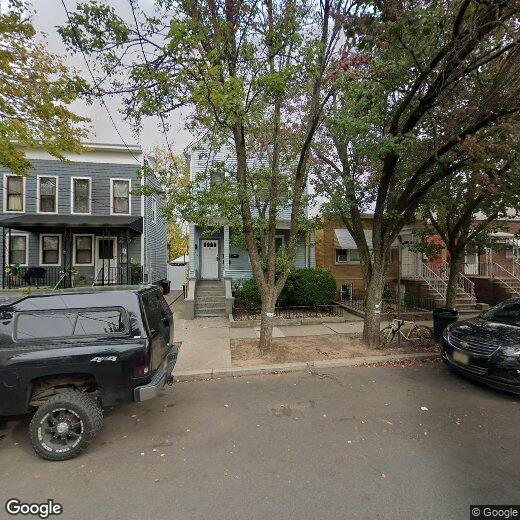 Primary Photo - 250 Custer Ave