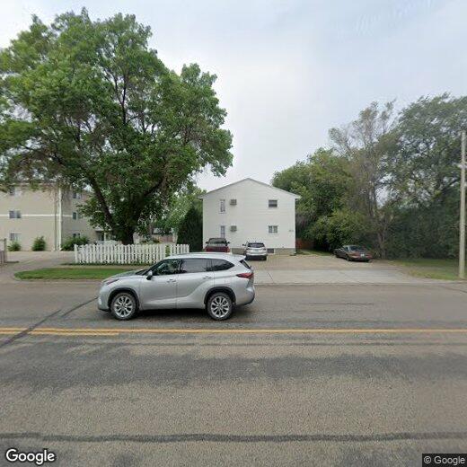 2010 N Washington St Unit 4, Bismarck, ND 58501 Room for Rent in