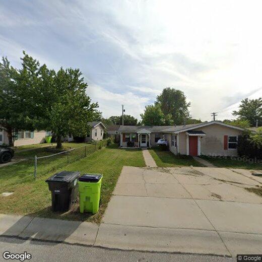 Primary Photo - 107 E Sunrise Dr