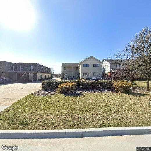 6513 Avondale Dr, Nichols Hills, OK 73116 Townhome Rentals in Nichols