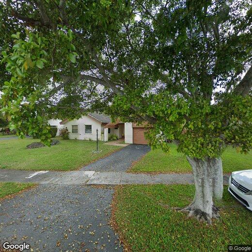 Primary Photo - 9130 SW 101st Ave