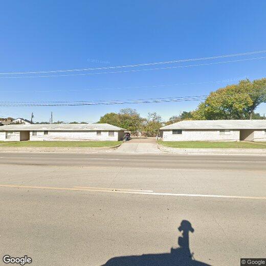 Primary Photo - 3213 W Shady Grove Rd