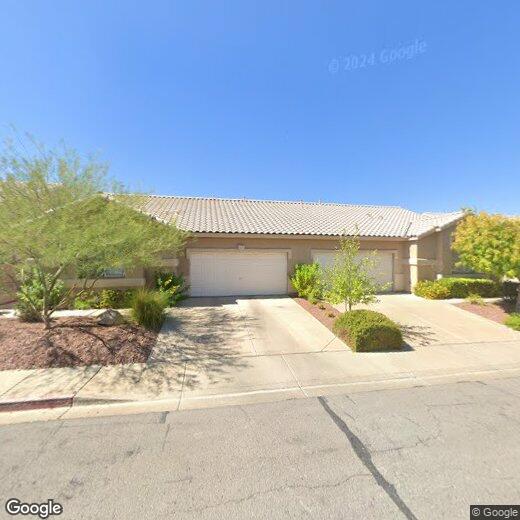 Primary Photo - 201 Crown Imperial St