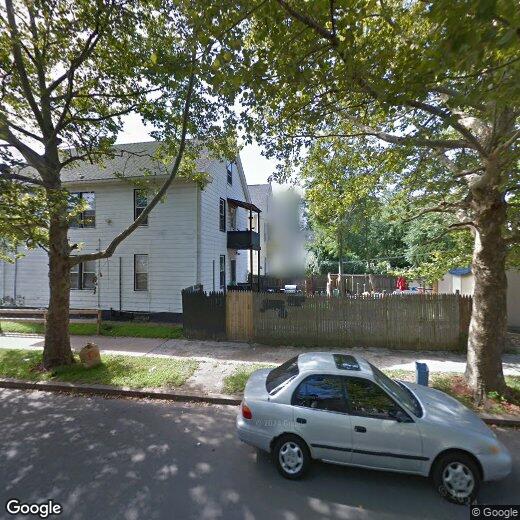 Foto principal - 136 Shepard St