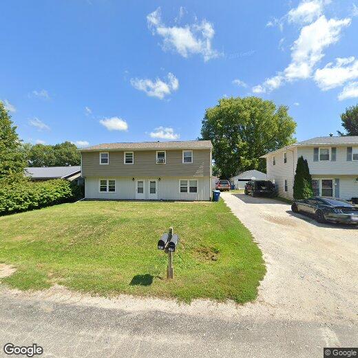 1113 11th St, Silvis, IL 61282 Townhouse for Rent in Silvis, IL