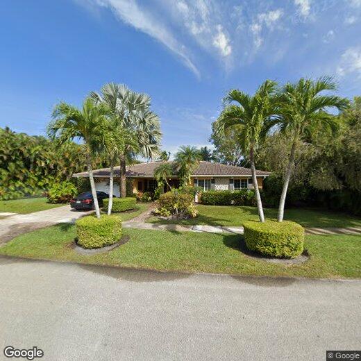 Foto principal - 16621 Royal Poinciana Dr