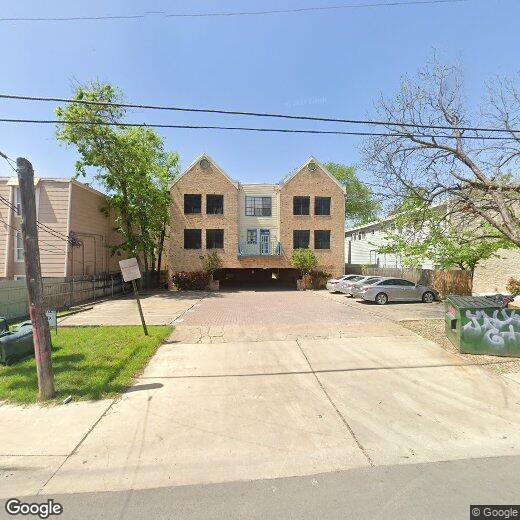 Foto principal - 2300 Leon St