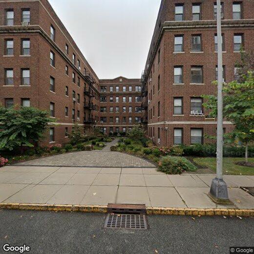 Primary Photo - 39 N Fullerton Ave