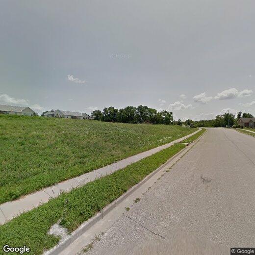 8437 Valley Spring Dr, De Soto, KS 66018 Condo for Rent in De Soto, KS