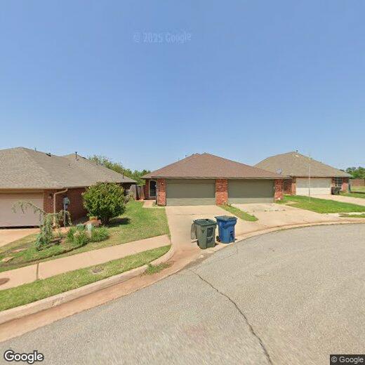 1909 Lariat Cir, Edmond, OK 73003 Townhouse for Rent in Edmond, OK