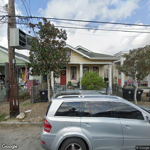 Primary Photo - 2333 Laurel St
