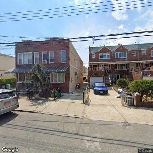 Primary Photo - 2462 E 2nd St