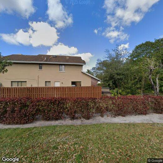 101 Jacaranda Country Club Dr Unit 200, Plantation, FL 33324