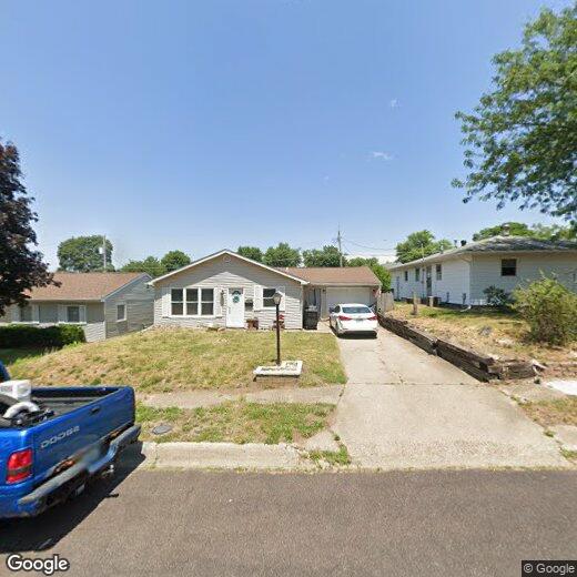 1409 Bush St, Pekin, IL 61554 House Rental in Pekin, IL