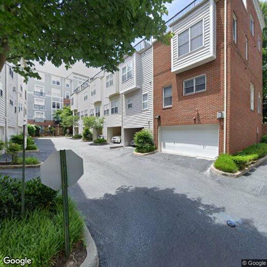Primary Photo - 8 Cobble Hill Ct