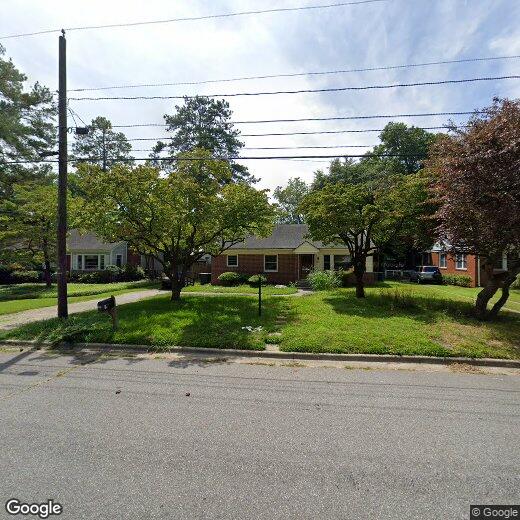 Foto principal - 2306 E 3rd St
