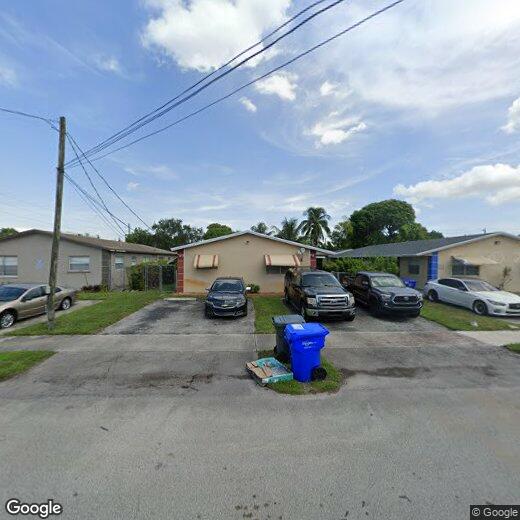 Foto principal - 5917 Pierce St