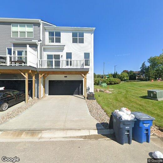 Primary Photo - 2702 Spurway Dr S