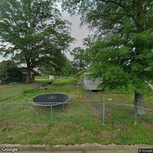 Foto principal - 118 W Garrison Dr