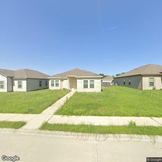 Primary Photo - 142 Canales Cir