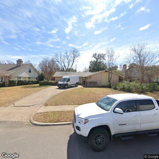 Primary Photo - 1114 W Northgate Dr