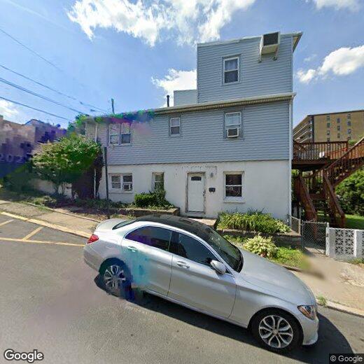 6911 Grand Ave Unit Side Apartment, North Bergen, NJ 07047 Room for