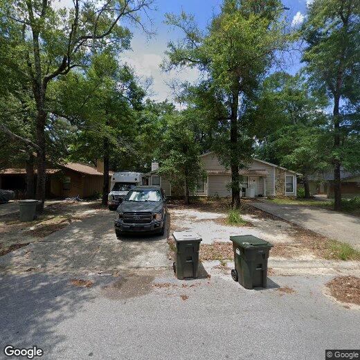 Primary Photo - Spacious 3 Bedroom, 2 Bath Duplex in North...