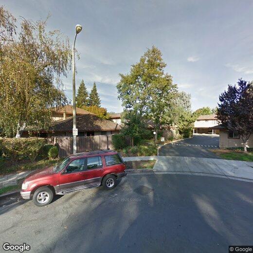 Primary Photo - 209 Red Oak Dr E