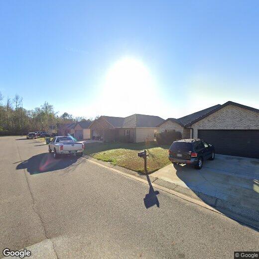 Primary Photo - Charming 3 bedroom 2 bath available April ...