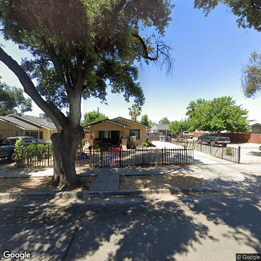 Primary Photo - 3431 E Lowe Ave