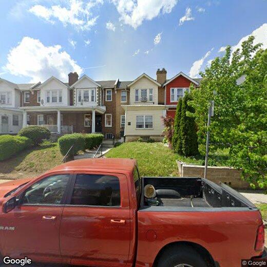 Primary Photo - 939 E Price St