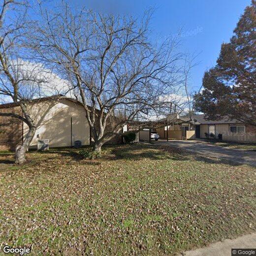 Primary Photo - Spacious 2 Bedroom Apartment