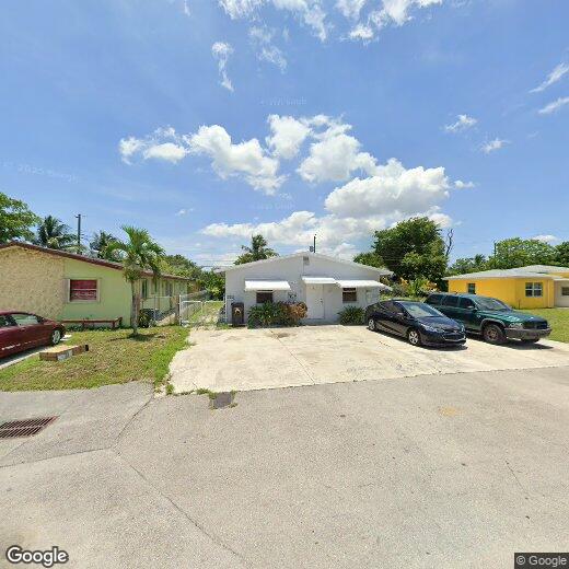 Foto principal - 3608 SW 13th Ct