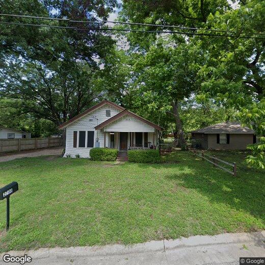 Primary Photo - 2708 W Collin St