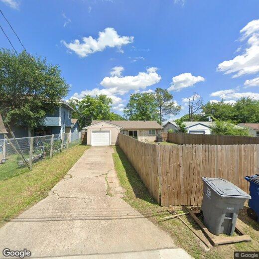 Foto principal - 9839 Glengreen Dr