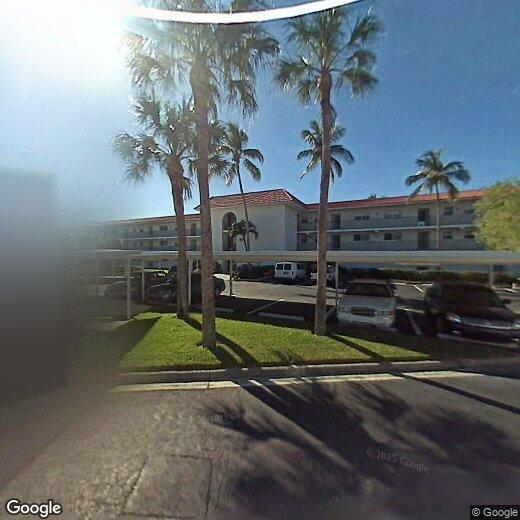 9 High Point Cir N Unit 303, Naples, FL 34103 Room for Rent in Naples