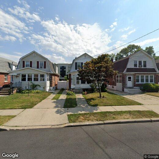 Primary Photo - 27 E Grove Ave